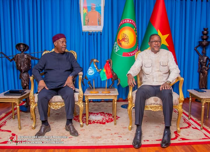 Coopération multilatérale : le Représentant spécial de l’ONU Leonardo Santos SIMÃO échange avec SEM Karamoko Jean Marie TRAORE 