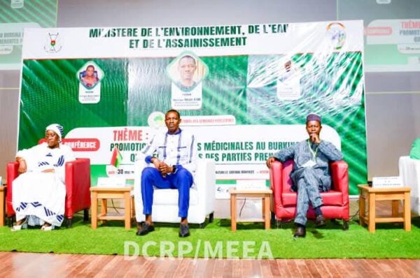 JNA 2025 : une conférence publique pour camper le décor et pour une synergie des parties prenantes autour de la promotion des plantes médicinales 