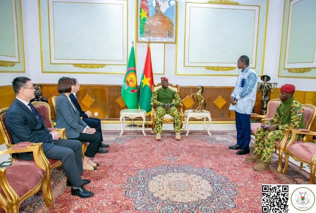 Coopération sino-burkinabè : l’ambassadeur Lu SHAN, en fin de mission, fait le point au Chef de l’État