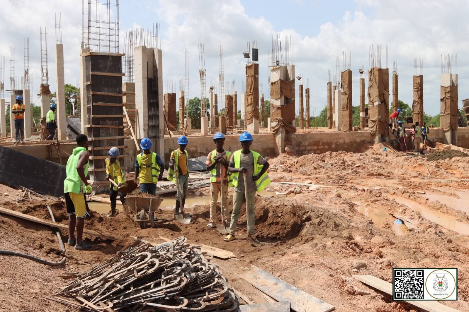 Construction du Centre médical communal de Pô et de l’amphithéâtre de Manga : sur injonction, les entreprises accélèrent les travaux 