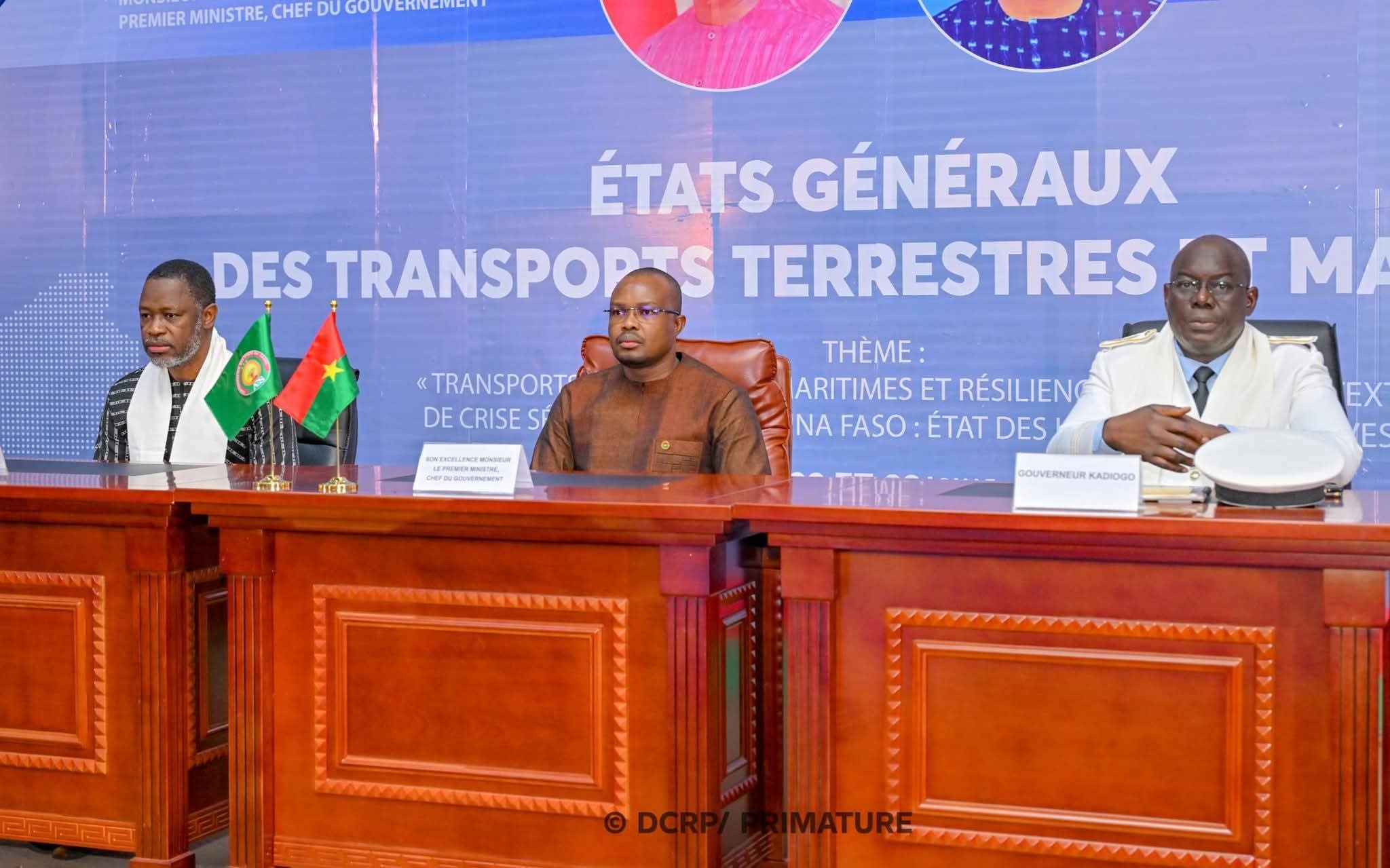 E𝐭𝐚𝐭𝐬 𝐠é𝐧é𝐫𝐚𝐮𝐱 𝐝𝐞𝐬 𝐭𝐫𝐚𝐧𝐬𝐩𝐨𝐫𝐭𝐬 : 𝐜𝐚𝐩 𝐬𝐮𝐫 𝐮𝐧𝐞 𝐫𝐞𝐟𝐨𝐧𝐝𝐚𝐭𝐢𝐨𝐧 𝐝𝐮𝐫𝐚𝐛𝐥𝐞 𝐝𝐮 𝐬𝐞𝐜𝐭𝐞𝐮𝐫  ‎