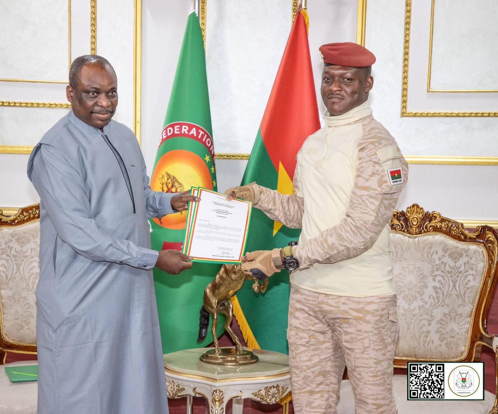 PRÉSENTATION DE LETTRES DE CRÉANCE