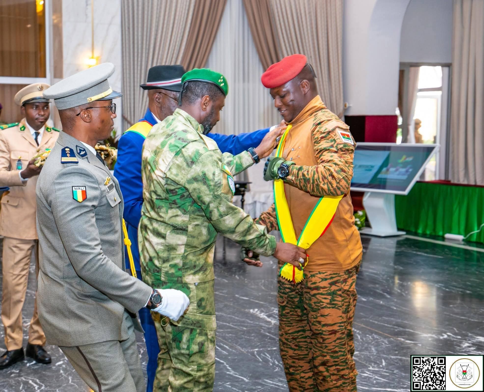2e SESSION DU COLLEGE DES CHEFS D’ÉTAT DE L’AES