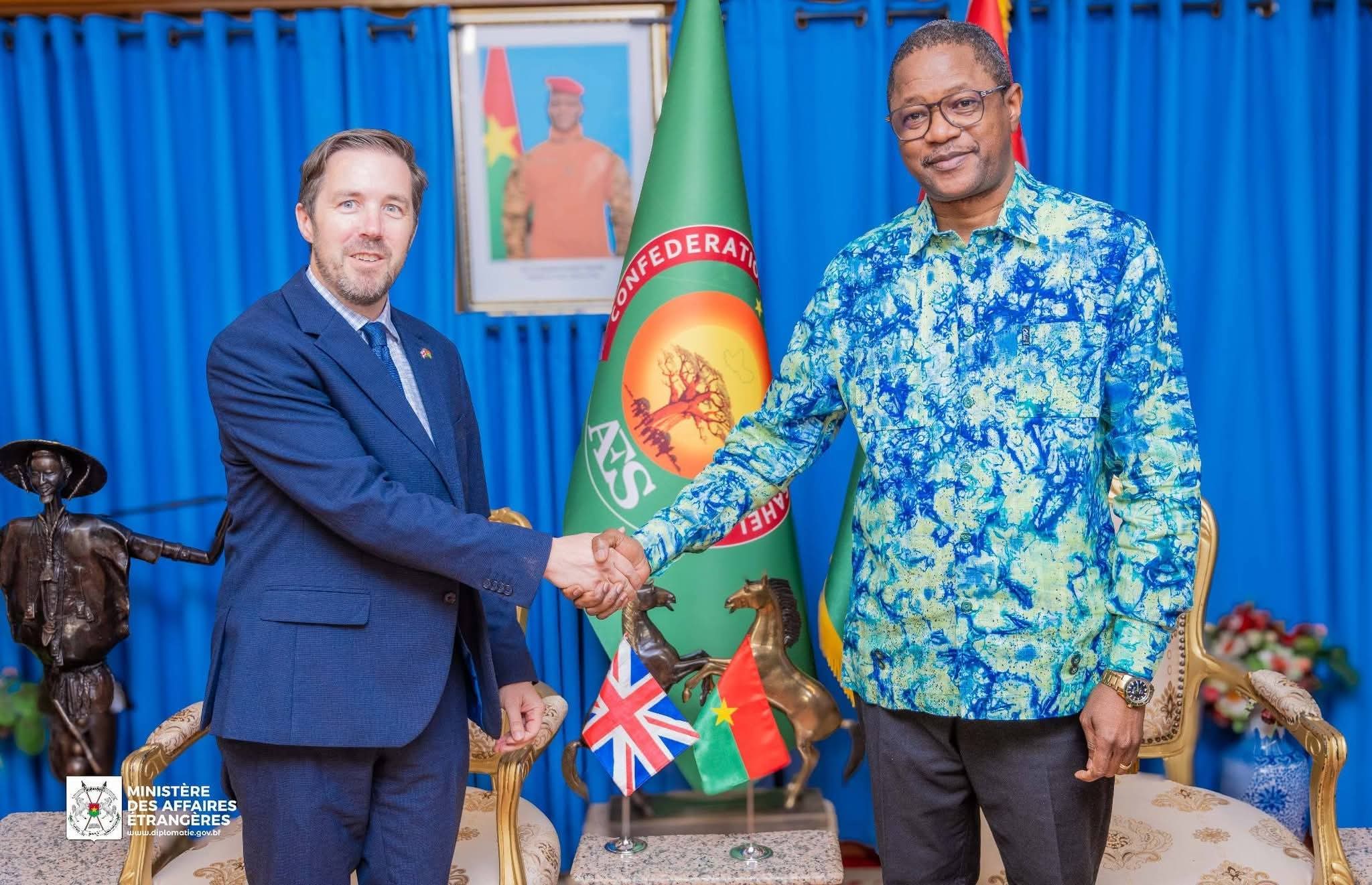 Coopération bilatérale : « Nous voulons des partenariats sincères et respectueux de notre vision et de nos priorités », dixit le ministre des Affaires étrangères à l’Ambassadeur du Royaume-Uni