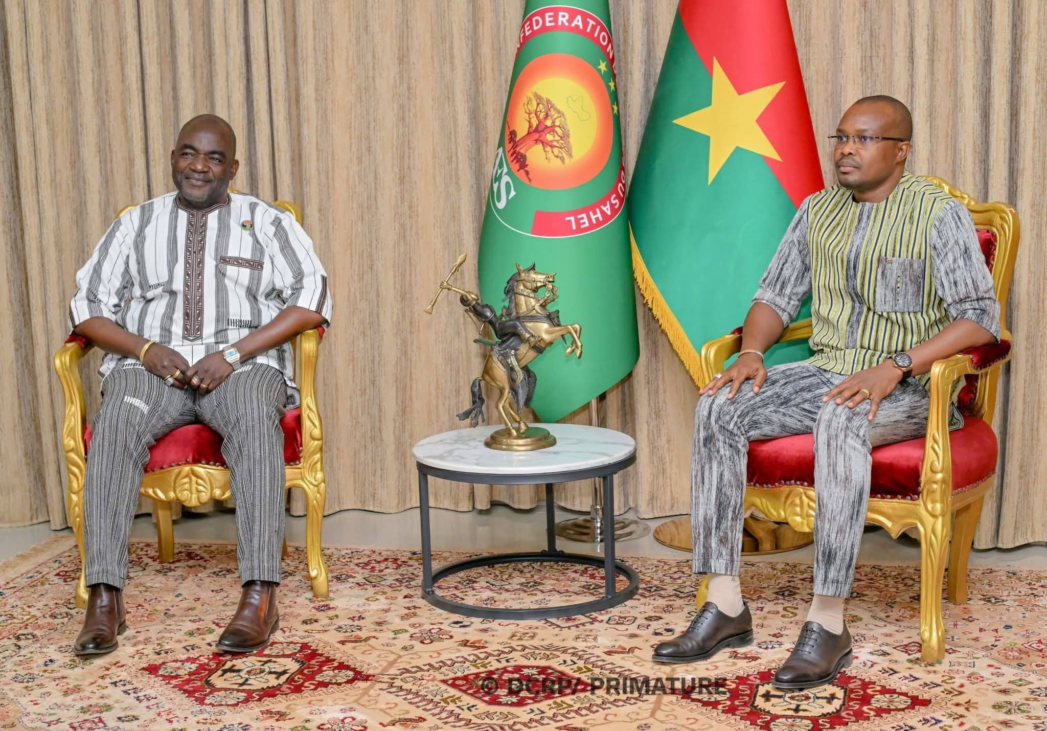 𝐂𝐨𝐧𝐟é𝐝é𝐫𝐚𝐭𝐢𝐨𝐧 𝐝𝐞𝐬 E𝐭𝐚𝐭𝐬 𝐝𝐮 𝐒𝐚𝐡𝐞𝐥 : 𝐥𝐞 𝐩𝐫é𝐬𝐢𝐝𝐞𝐧𝐭 𝐝𝐞 𝐥𝐚 𝐂𝐨𝐦𝐦𝐢𝐬𝐬𝐢𝐨𝐧 𝐧𝐚𝐭𝐢𝐨𝐧𝐚𝐥𝐞 é𝐜𝐡𝐚𝐧𝐠𝐞 𝐚𝐯𝐞𝐜 𝐥𝐞 𝐏𝐫𝐞𝐦𝐢𝐞𝐫 𝐦𝐢𝐧𝐢𝐬𝐭𝐫𝐞    ‎