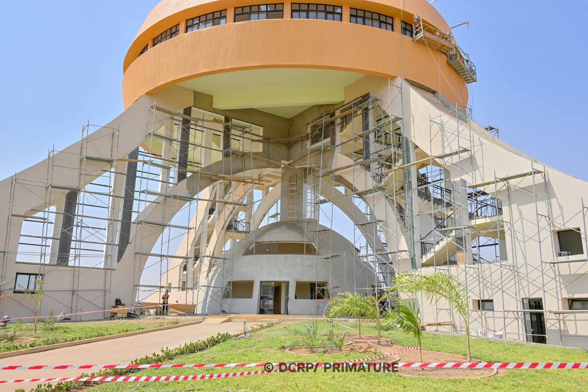 ‎𝐌𝐨𝐧𝐮𝐦𝐞𝐧𝐭 𝐝𝐞𝐬 𝐇é𝐫𝐨𝐬 𝐧𝐚𝐭𝐢𝐨𝐧𝐚𝐮𝐱 : 𝐥𝐞 𝐏𝐫𝐞𝐦𝐢𝐞𝐫 𝐦𝐢𝐧𝐢𝐬𝐭𝐫𝐞 𝐯𝐢𝐬𝐢𝐭𝐞 𝐥𝐞 𝐜𝐡𝐚𝐧𝐭𝐢𝐞𝐫 𝐝’𝐚𝐦é𝐧𝐚𝐠𝐞𝐦𝐞𝐧𝐭 𝐞𝐭 𝐝’𝐞𝐦𝐛𝐞𝐥𝐥𝐢𝐬𝐬𝐞𝐦𝐞𝐧𝐭