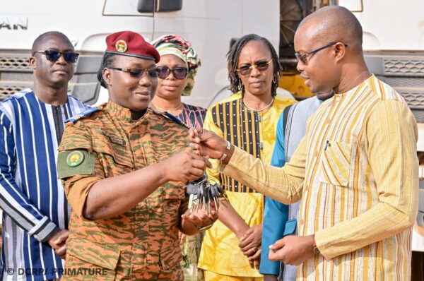 𝐓𝐫𝐚𝐧𝐬𝐩𝐨𝐫𝐭 𝐡𝐮𝐦𝐚𝐧𝐢𝐭𝐚𝐢𝐫𝐞 : 𝟔𝟒 𝐜𝐚𝐦𝐢𝐨𝐧𝐬 𝐩𝐨𝐮𝐫 𝐥𝐞 𝐂𝐎𝐍𝐀𝐒𝐔𝐑