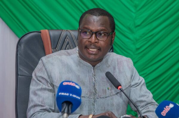 Gestion des plateformes numériques : les communicants publics invités à redoubler de vigilance face à la désinformation