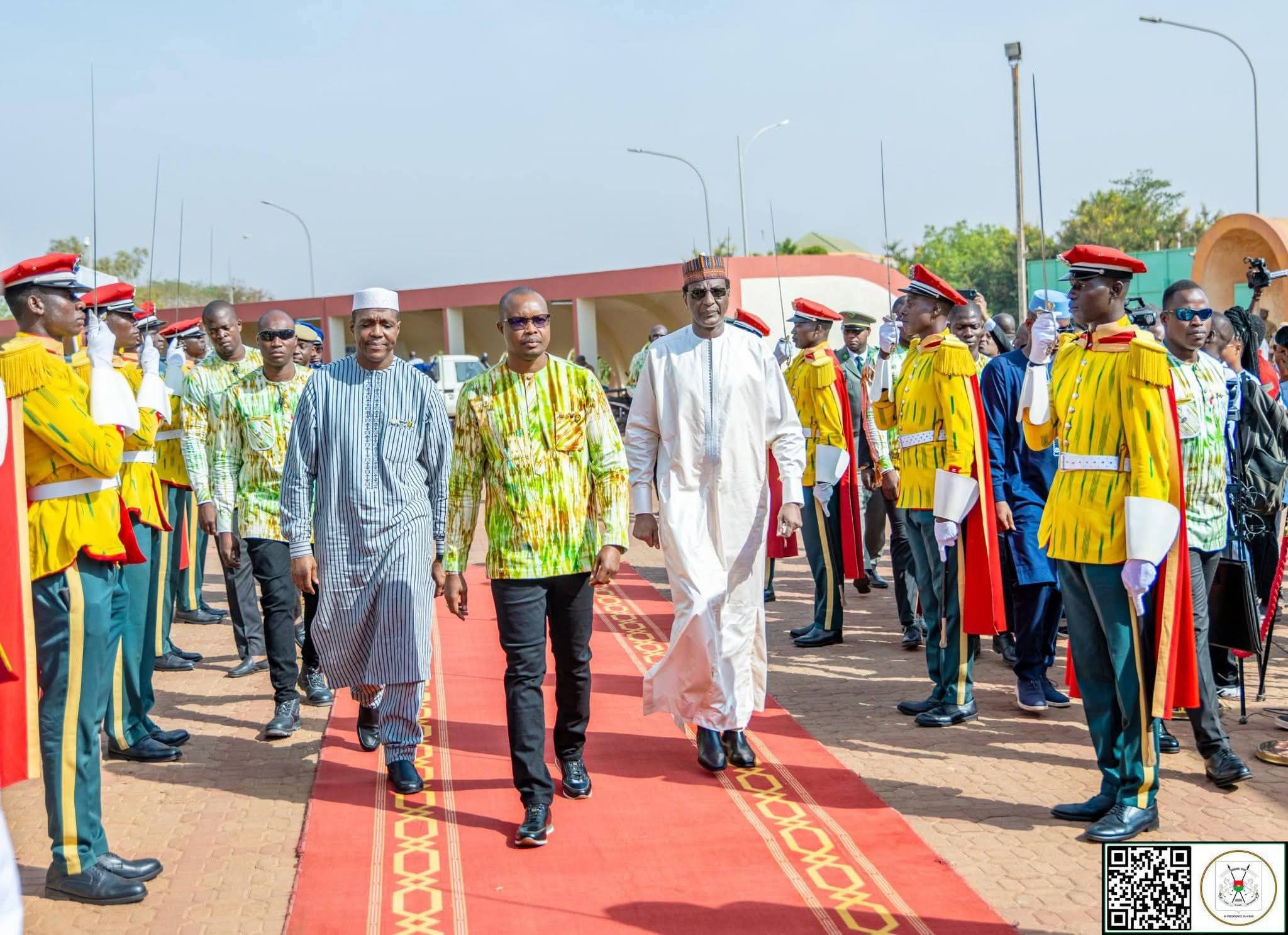 RÉVOLUTION PROGRESSISTE POPULAIRE : le Manifeste est disponible 