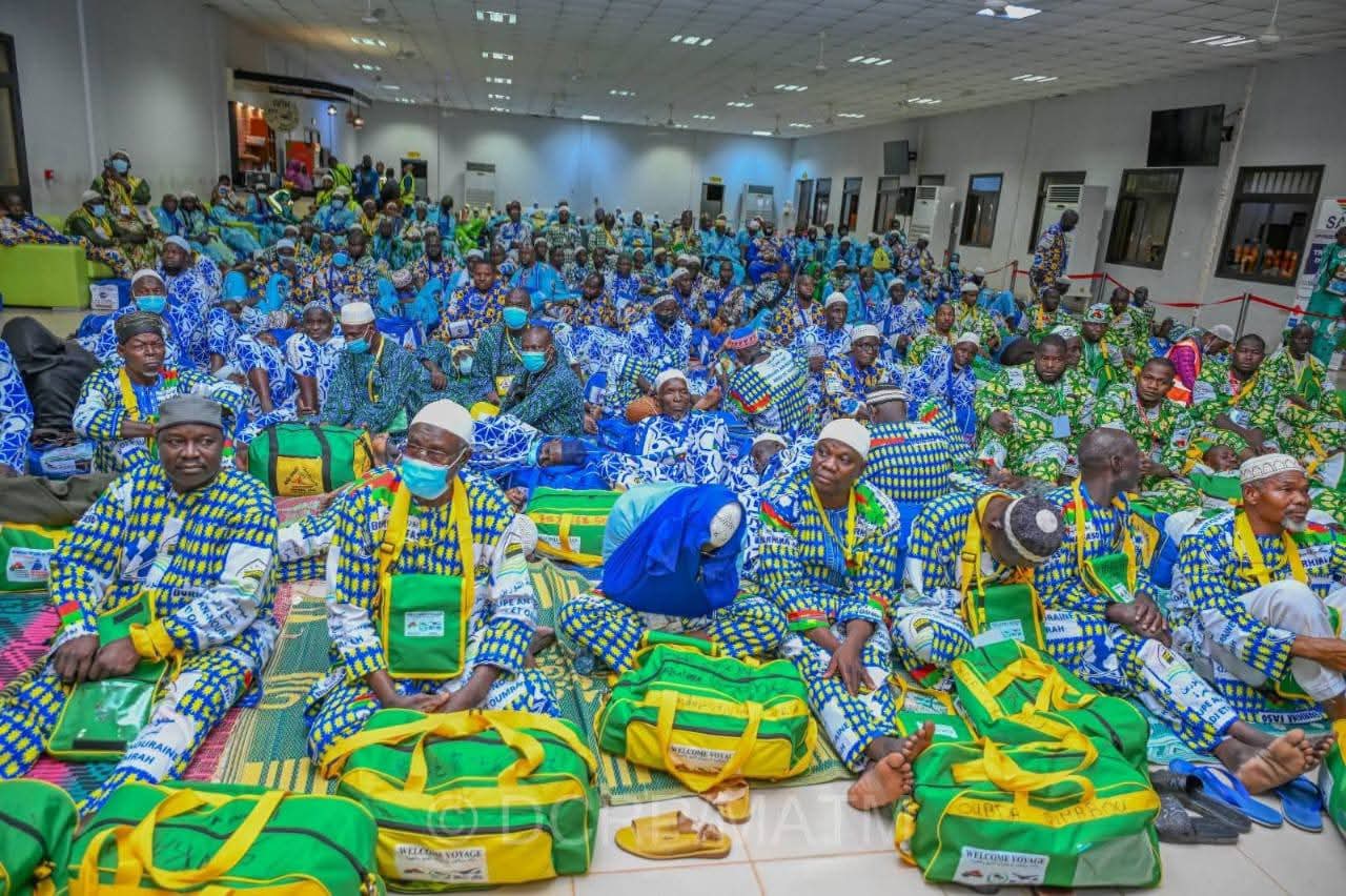 Vol inaugural du Hadj 2026 : 341 pèlerins ont quitté Ouagadougou pour Médine