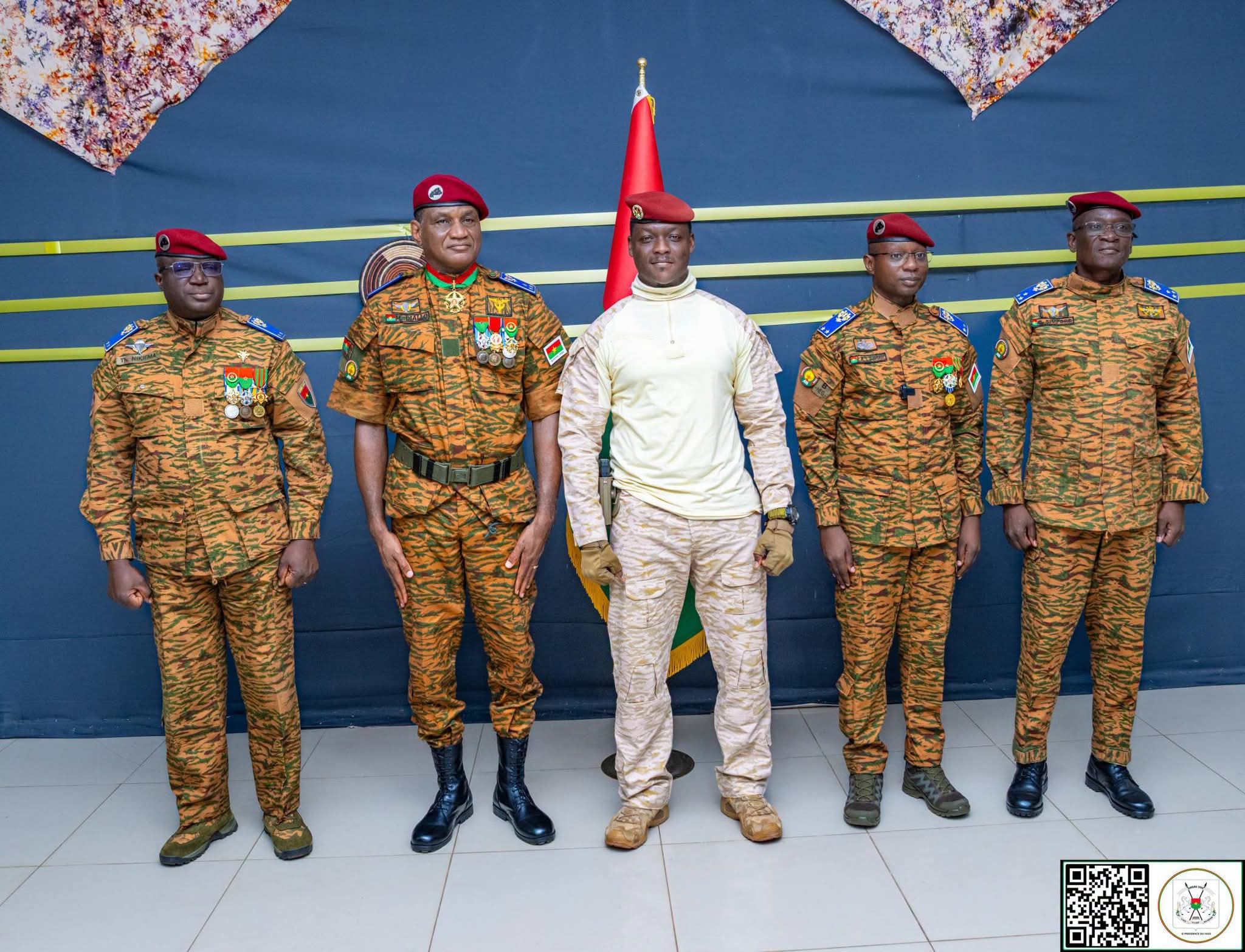 Forces armées nationales : Le Camarade Capitaine Ibrahim TRAORÉ remet les attributs de Général aux nouveaux promus